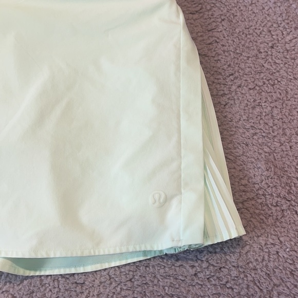 Lululemon Peek Pleat High-Rise Tennis Skirt size 2 color mint - Picture 5 of 11